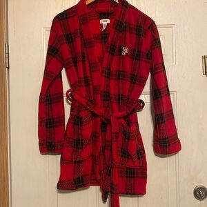 Pink Victoria’s‎ Secret Plaid Robe